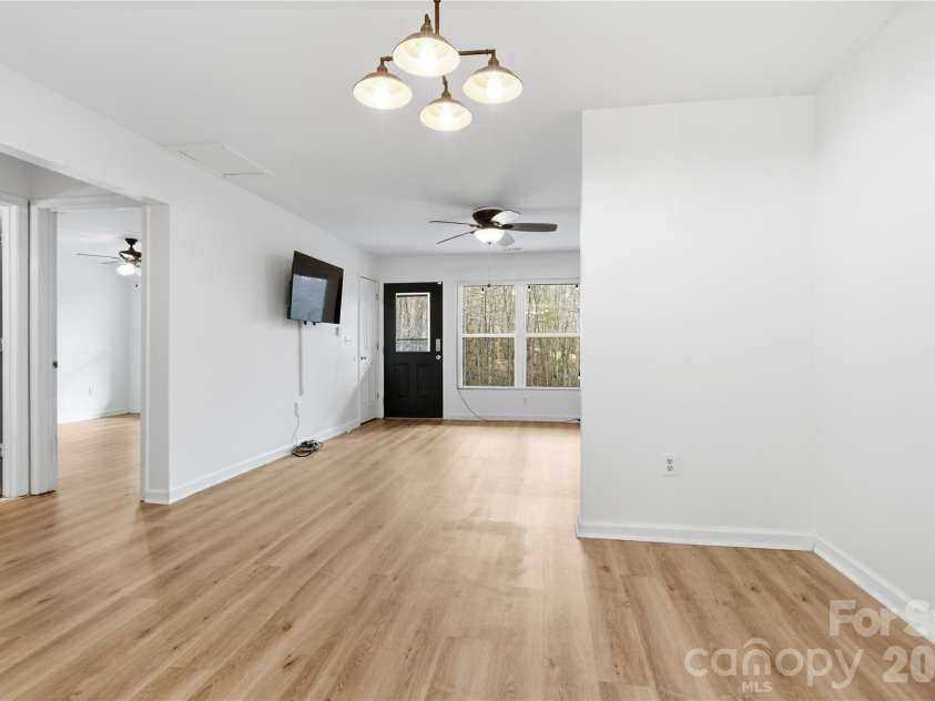 19 Krista Circle, Candler, NC 28715.  MLS# CAR4352518, YatesRealty ID 2631. 