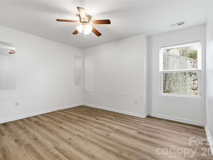 19 Krista Circle, Candler, NC 28715.  MLS# CAR4352518, YatesRealty ID 2631. 