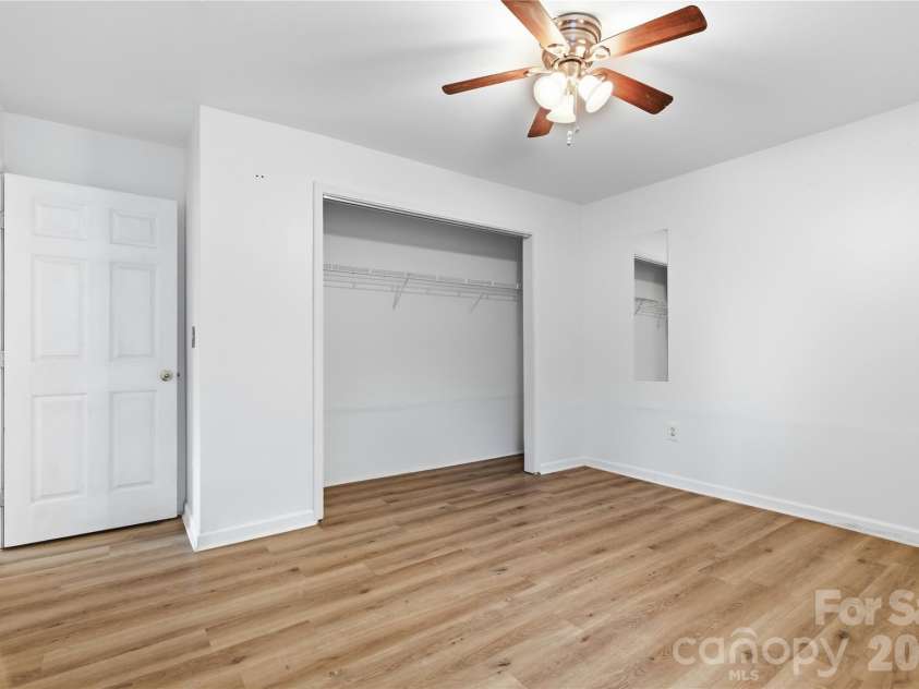 19 Krista Circle, Candler, NC 28715.  MLS# CAR4352518, YatesRealty ID 2631. 