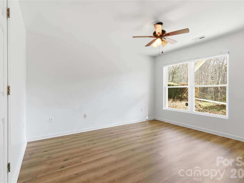 19 Krista Circle, Candler, NC 28715.  MLS# CAR4352518, YatesRealty ID 2631. 