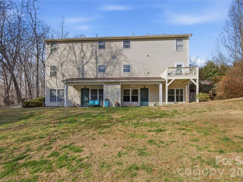 19 Krista Circle, Candler, NC 28715.  MLS# CAR4352518, YatesRealty ID 2631. 