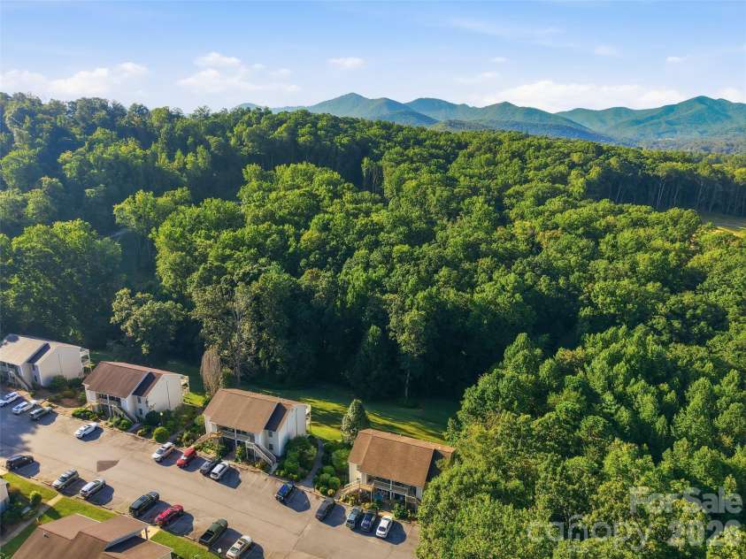 19 Krista Circle, Candler, NC 28715.  MLS# CAR4421403, YatesRealty ID 2631. 