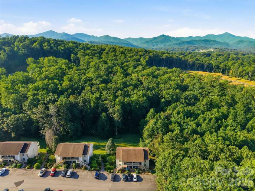 19 Krista Circle, Candler, NC 28715.  MLS# CAR4421403, YatesRealty ID 2631. 