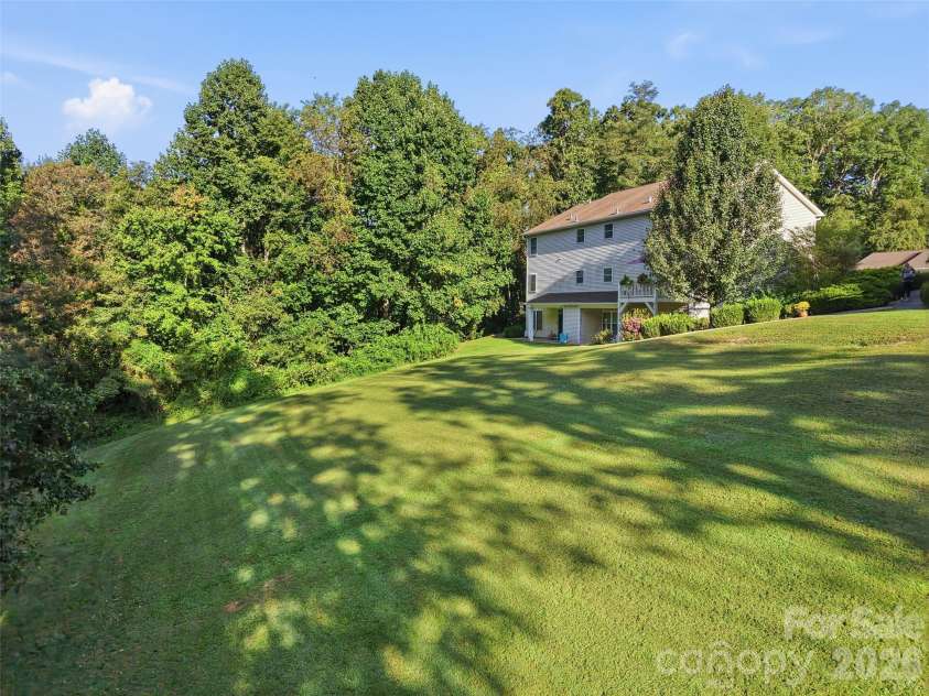 19 Krista Circle, Candler, NC 28715.  MLS# CAR4421403, YatesRealty ID 2631. 