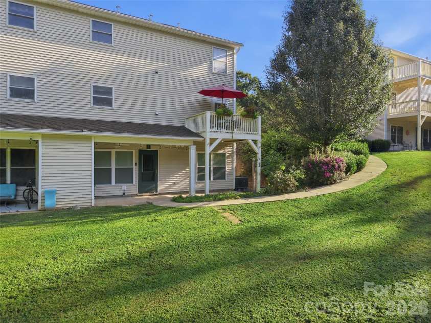 19 Krista Circle, Candler, NC 28715.  MLS# CAR4421403, YatesRealty ID 2631. 