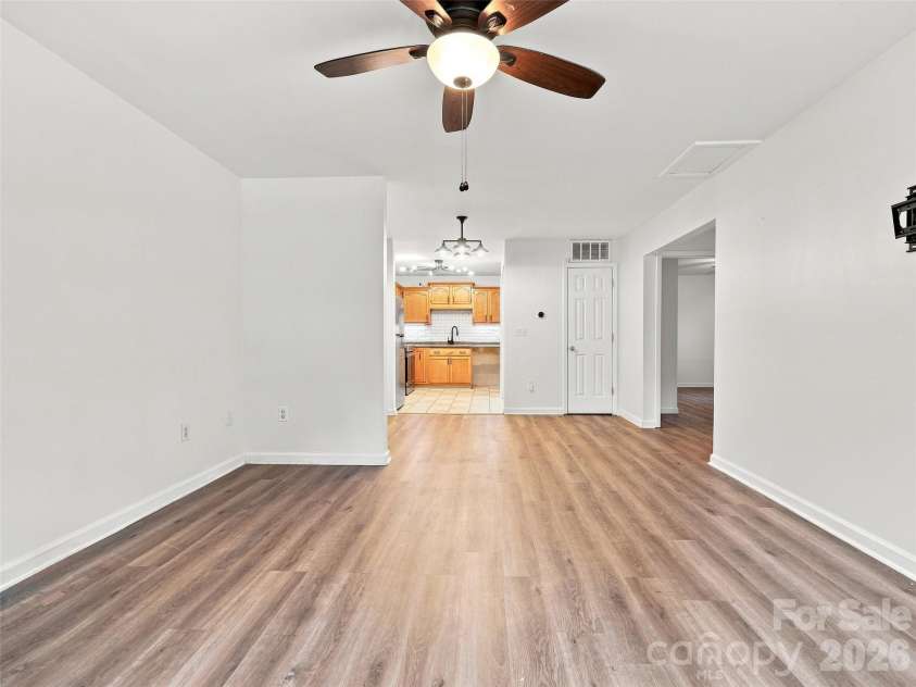 19 Krista Circle, Candler, NC 28715.  MLS# CAR4421403, YatesRealty ID 2631. 