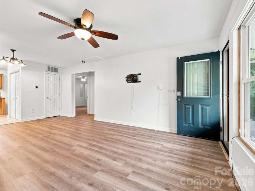 19 Krista Circle, Candler, NC 28715.  MLS# CAR4421403, YatesRealty ID 2631. 