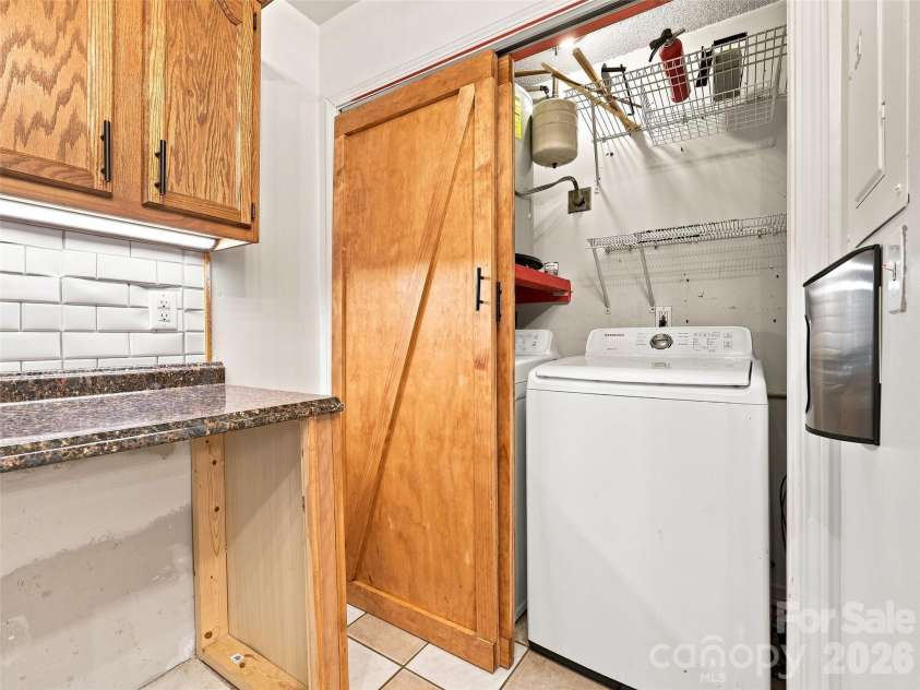 19 Krista Circle, Candler, NC 28715.  MLS# CAR4421403, YatesRealty ID 2631. 