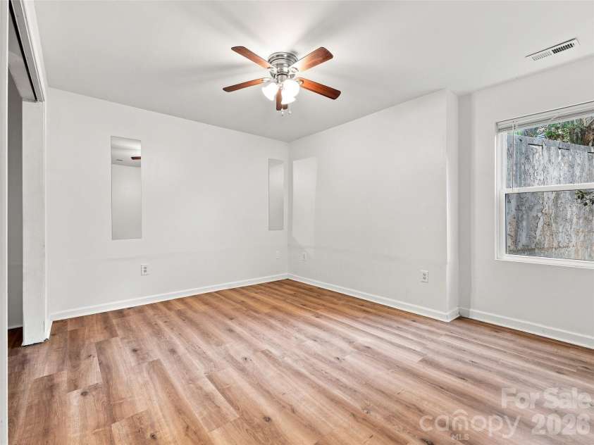 19 Krista Circle, Candler, NC 28715.  MLS# CAR4421403, YatesRealty ID 2631. 
