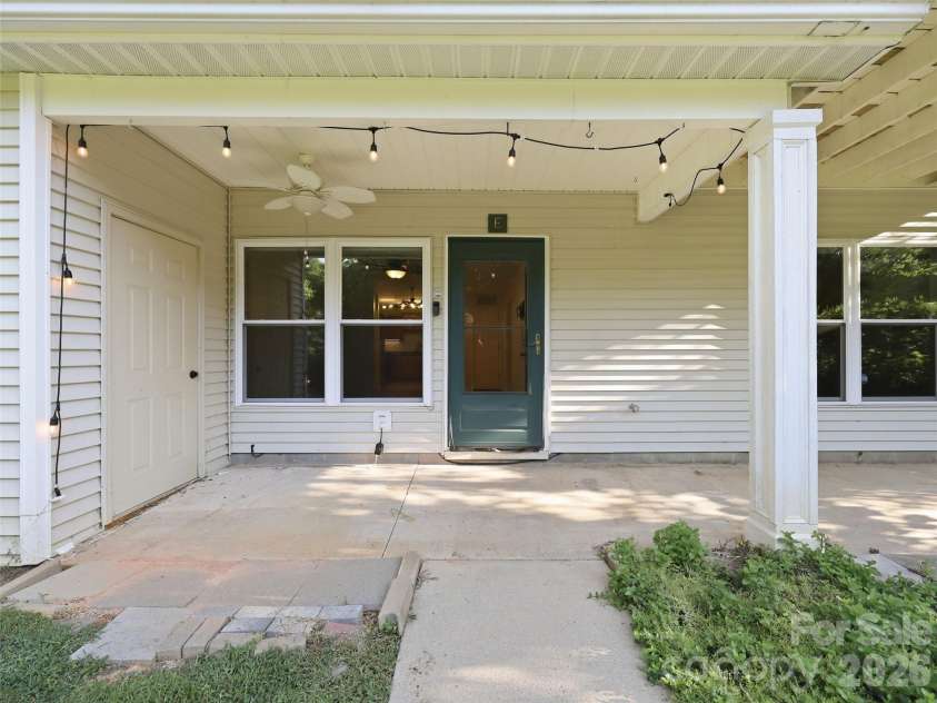 19 Krista Circle, Candler, NC 28715.  MLS# CAR4421403, YatesRealty ID 2631. 