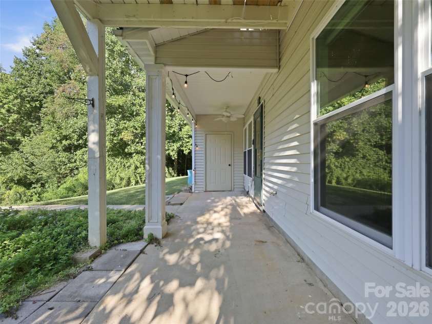 19 Krista Circle, Candler, NC 28715.  MLS# CAR4421403, YatesRealty ID 2631. 