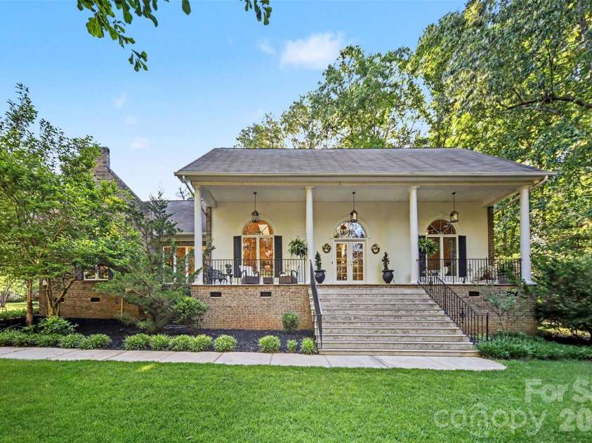 9701 Deer Run Road, Waxhaw, NC 28173.  MLS# CAR4382004, YatesRealty ID 26310. Front Exterior