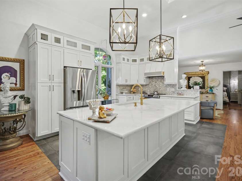 9701 Deer Run Road, Waxhaw, NC 28173.  MLS# CAR4382004, YatesRealty ID 26310. Kitchen