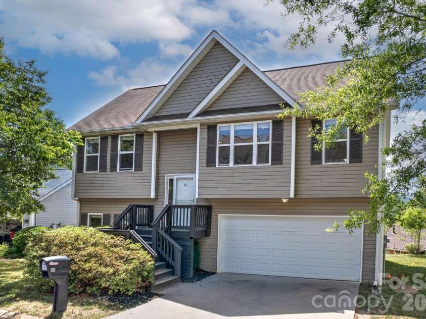 85 Rotunda Circle, Asheville, NC 28806.  MLS# CAR4379680, YatesRealty ID 26312. 