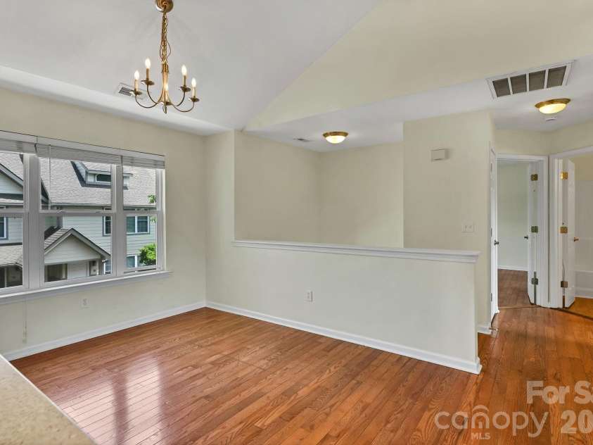 85 Rotunda Circle, Asheville, NC 28806.  MLS# CAR4379680, YatesRealty ID 26312. 