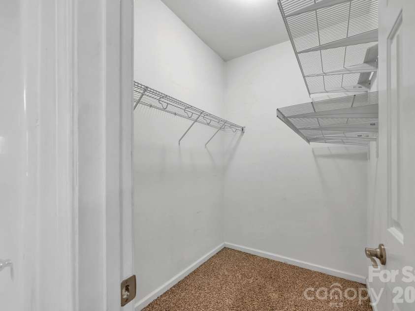 85 Rotunda Circle, Asheville, NC 28806.  MLS# CAR4379680, YatesRealty ID 26312. 