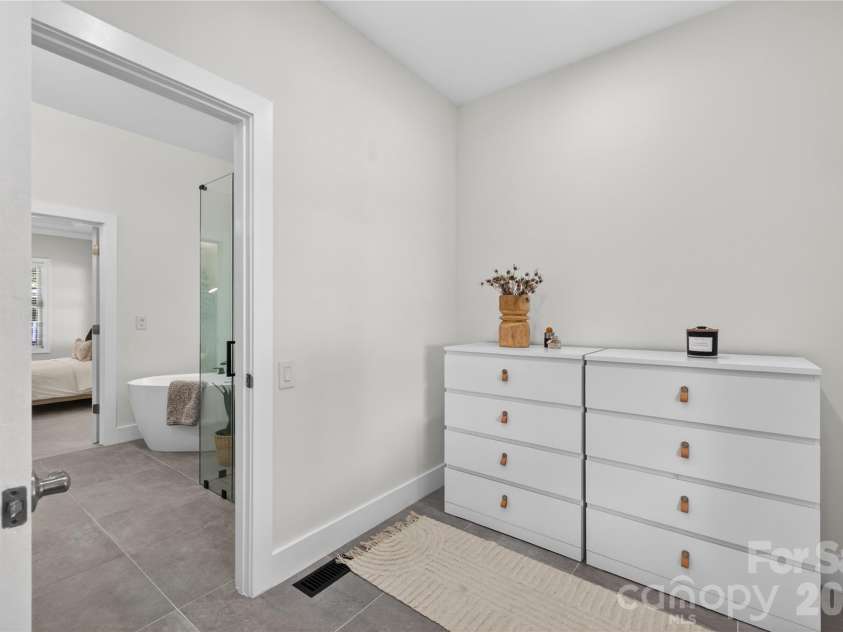 1117 Legacy Lane, Fort Mill, SC 29708.  MLS# CAR4384026, YatesRealty ID 26313. Primary closet