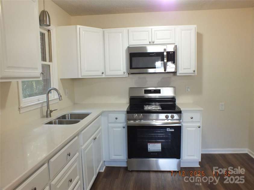 2210 Mountain Laurel Road, Lancaster, SC 29720.  MLS# CAR4280872, YatesRealty ID 26313. 