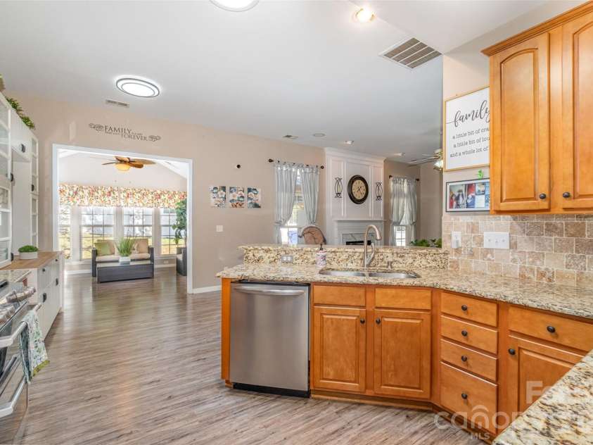 6859 Lakecrest Court, Denver, NC 28037.  MLS# CAR4385082, YatesRealty ID 26315. 