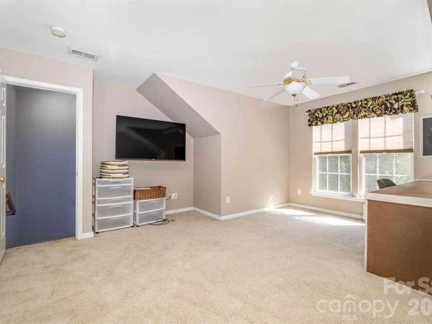 6859 Lakecrest Court, Denver, NC 28037.  MLS# CAR4385082, YatesRealty ID 26315. 