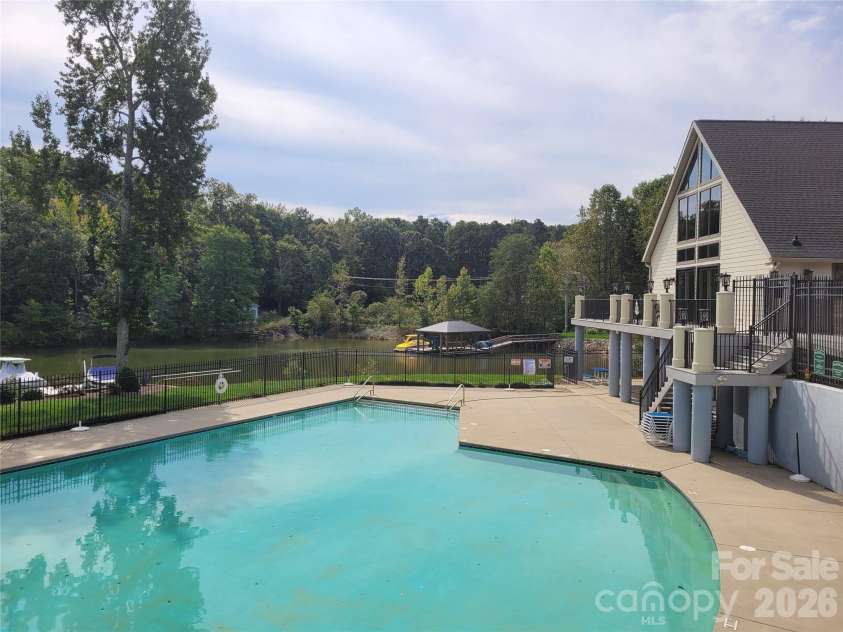 6859 Lakecrest Court, Denver, NC 28037.  MLS# CAR4385082, YatesRealty ID 26315. 