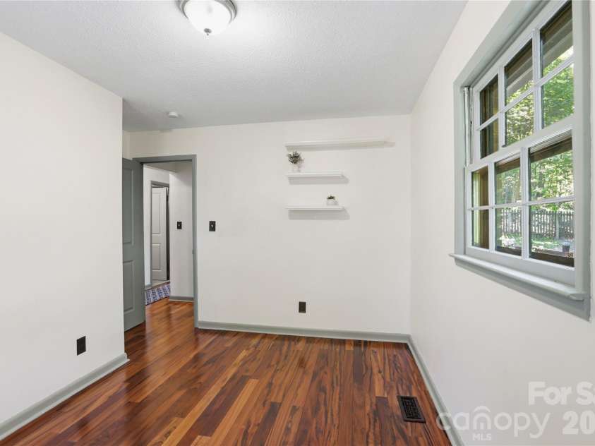 38 Nixon Terrace, Asheville, NC 28805.  MLS# CAR4385121, YatesRealty ID 26316. Bedroom 3