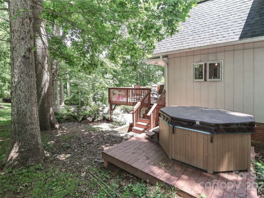 173 Rocky River Road, Mooresville, NC 28115.  MLS# CAR4259535, YatesRealty ID 26317. 