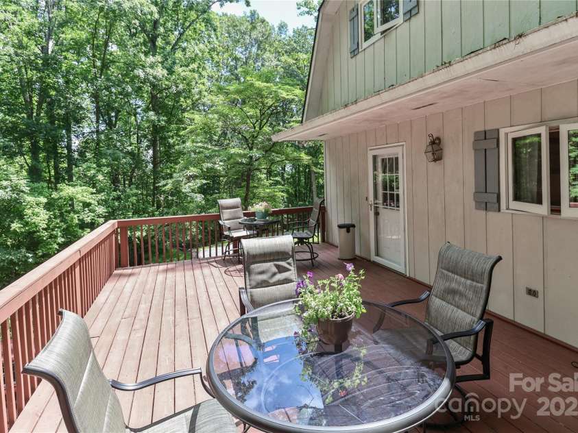 173 Rocky River Road, Mooresville, NC 28115.  MLS# CAR4259535, YatesRealty ID 26317. 
