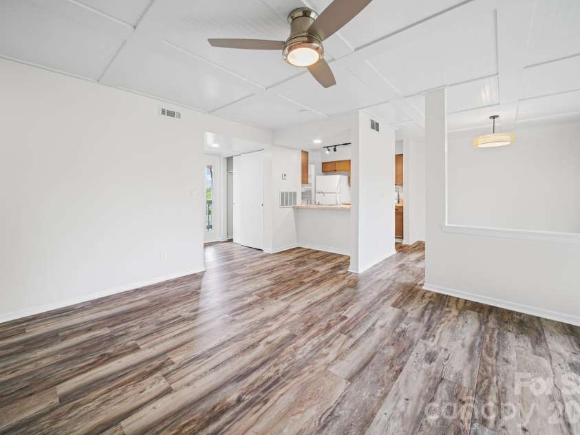 11023 Harrowfield Road, Charlotte, NC 28226.  MLS# CAR4385882, YatesRealty ID 26319. 