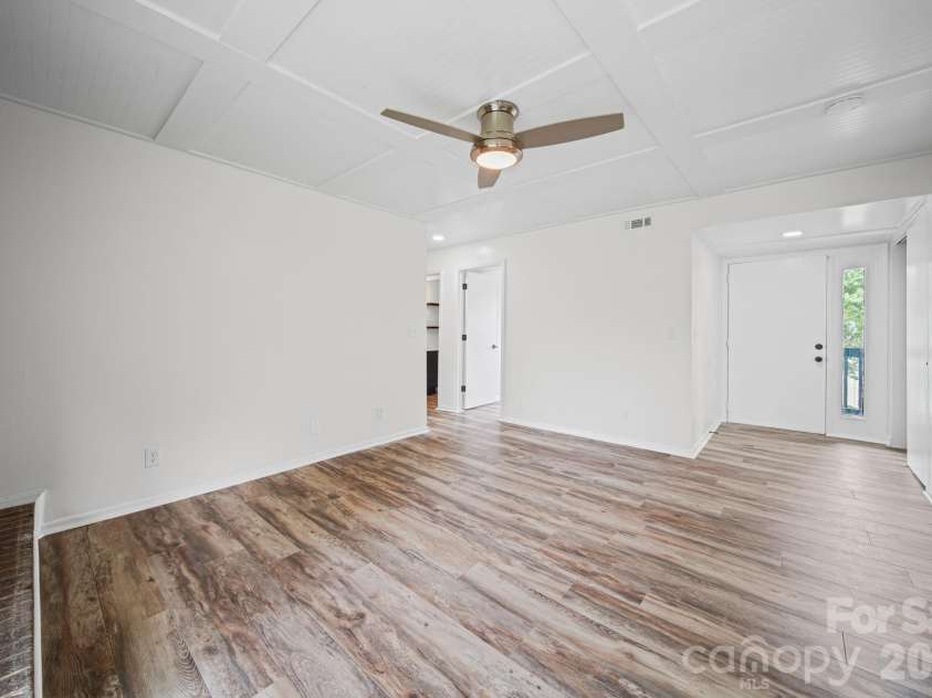 11023 Harrowfield Road, Charlotte, NC 28226.  MLS# CAR4385882, YatesRealty ID 26319. 