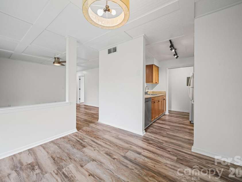 11023 Harrowfield Road, Charlotte, NC 28226.  MLS# CAR4385882, YatesRealty ID 26319. 