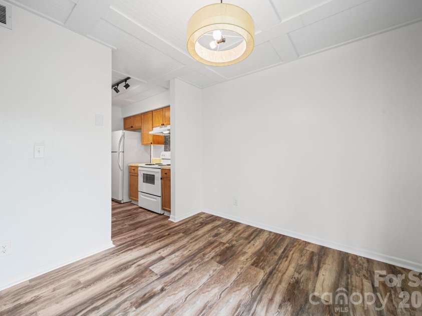 11023 Harrowfield Road, Charlotte, NC 28226.  MLS# CAR4385882, YatesRealty ID 26319. 