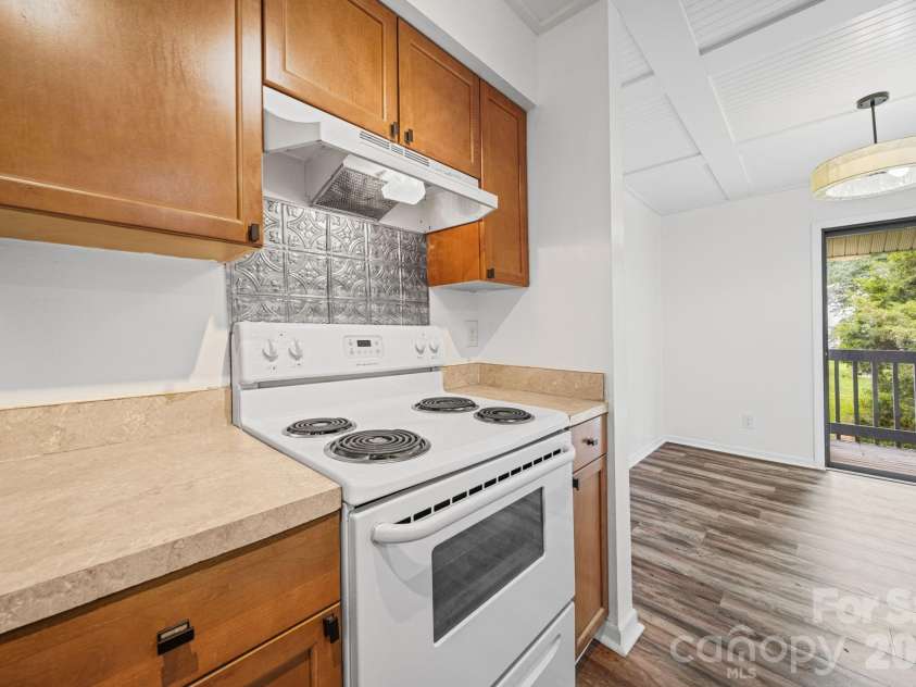 11023 Harrowfield Road, Charlotte, NC 28226.  MLS# CAR4385882, YatesRealty ID 26319. 
