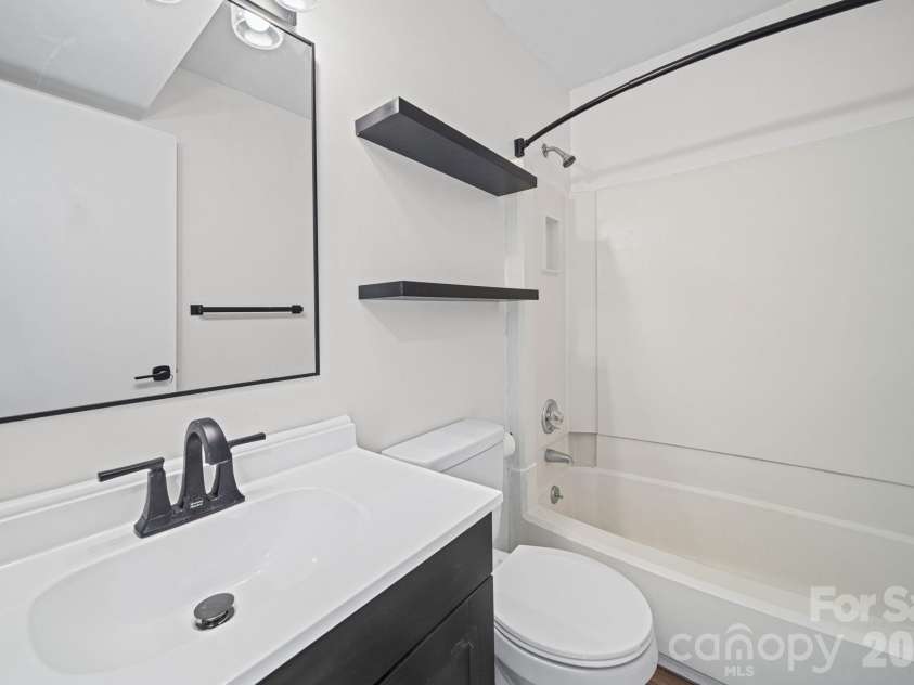 11023 Harrowfield Road, Charlotte, NC 28226.  MLS# CAR4385882, YatesRealty ID 26319. 