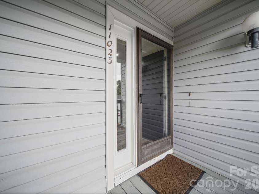 11023 Harrowfield Road, Charlotte, NC 28226.  MLS# CAR4385882, YatesRealty ID 26319. 