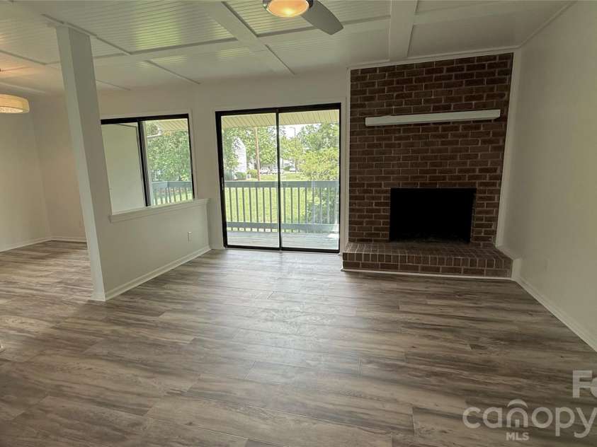 11023 Harrowfield Road, Charlotte, NC 28226.  MLS# CAR4385882, YatesRealty ID 26319. 