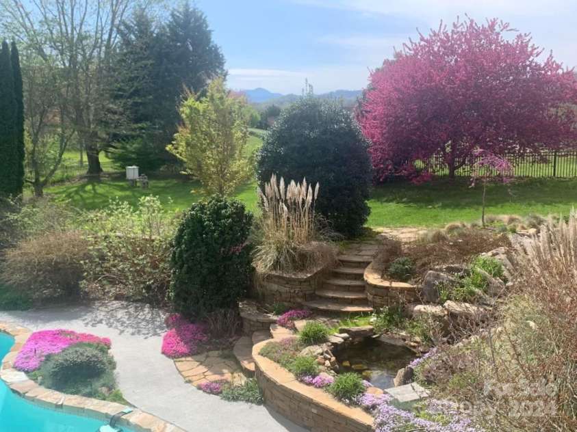 30 Rilandwell Drive, Fletcher, NC 28732.  MLS# CAR4181233, YatesRealty ID 26319. 