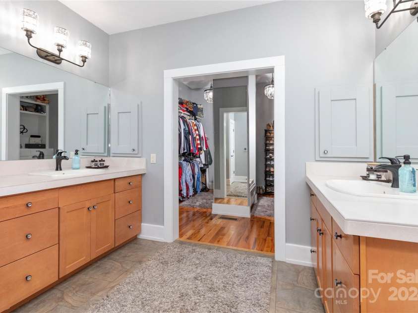 30 Rilandwell Drive, Fletcher, NC 28732.  MLS# CAR4181233, YatesRealty ID 26319. 