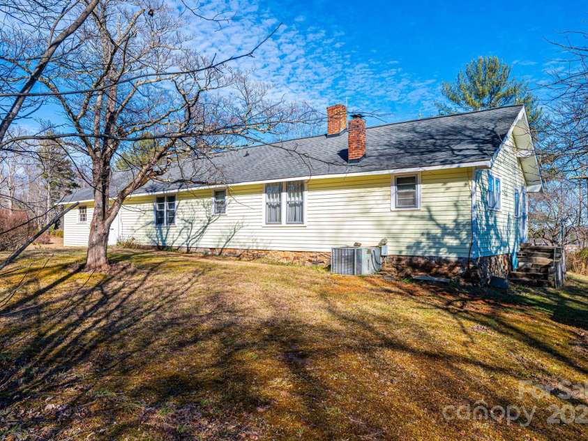 4663 Kings Creek Church Road, Lenoir, NC 28645.  MLS# CAR4213466, YatesRealty ID 2632. 