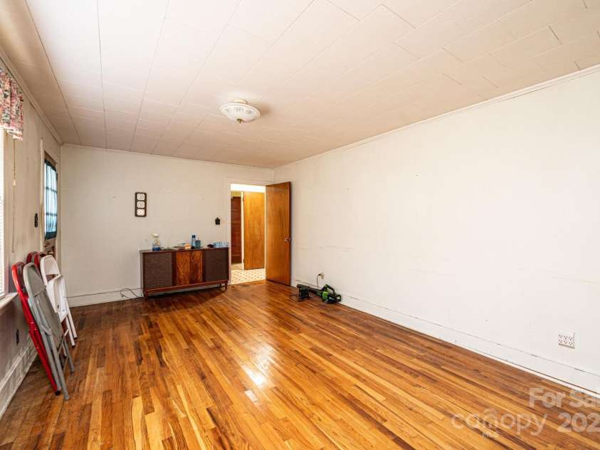 4663 Kings Creek Church Road, Lenoir, NC 28645.  MLS# CAR4213466, YatesRealty ID 2632. Living Room