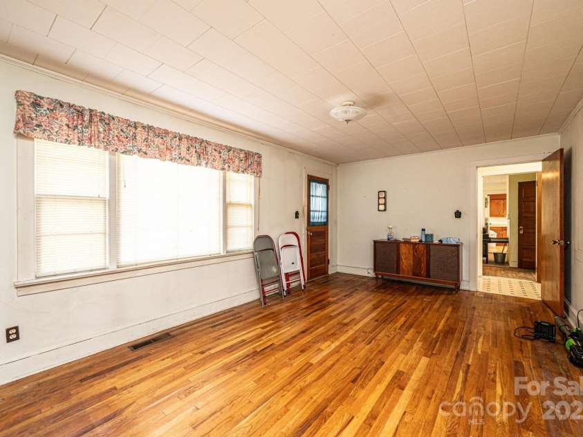 4663 Kings Creek Church Road, Lenoir, NC 28645.  MLS# CAR4213466, YatesRealty ID 2632. Living Room