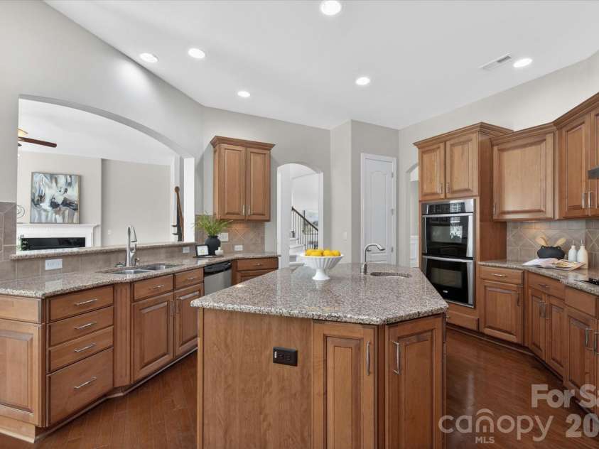 6507 Springs Mill Road, Charlotte, NC 28277.  MLS# CAR4386834, YatesRealty ID 26322. 