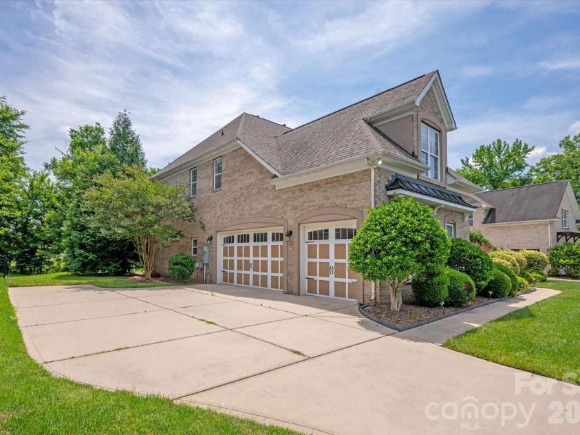 6507 Springs Mill Road, Charlotte, NC 28277.  MLS# CAR4386834, YatesRealty ID 26322. 