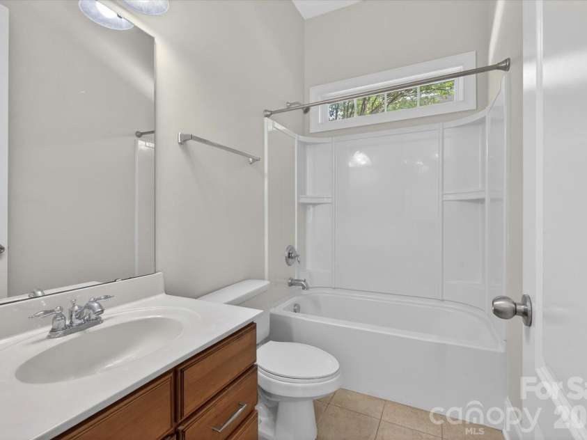 6507 Springs Mill Road, Charlotte, NC 28277.  MLS# CAR4386834, YatesRealty ID 26322. Full Bath on Main