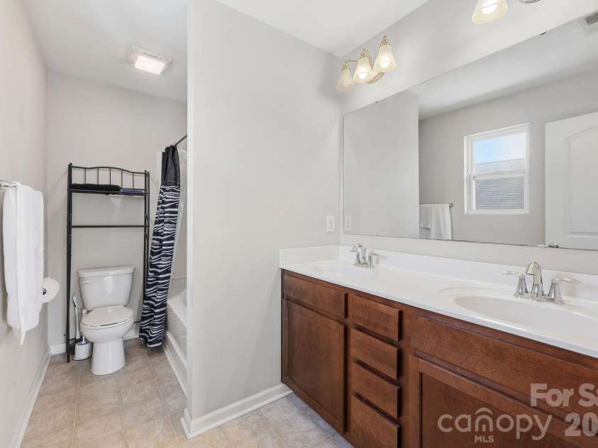 359 Morning Dew Drive, Concord, NC 28025.  MLS# CAR4379729, YatesRealty ID 26324. Primary En-Suite with Dual Sinks