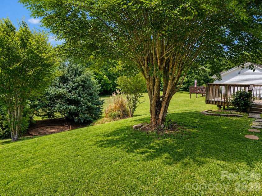 3024 Dairy Farm Drive, Monroe, NC 28110.  MLS# CAR4376209, YatesRealty ID 26326. 