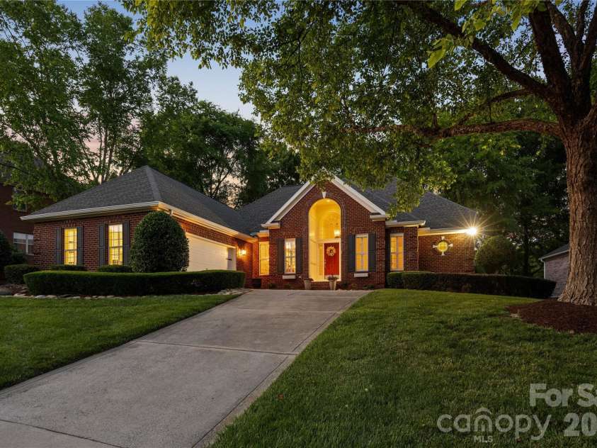 9311 Brentfield Road, Huntersville, NC 28078.  MLS# CAR4382163, YatesRealty ID 26327. 