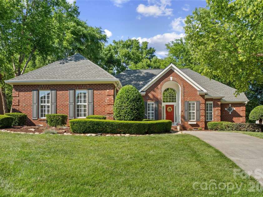 9311 Brentfield Road, Huntersville, NC 28078.  MLS# CAR4382163, YatesRealty ID 26327. 