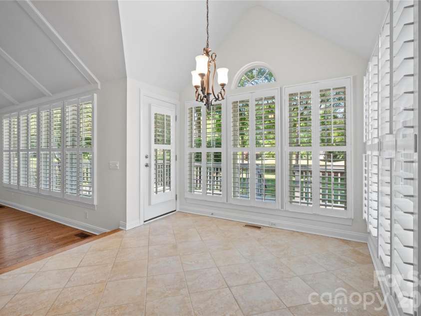 9311 Brentfield Road, Huntersville, NC 28078.  MLS# CAR4382163, YatesRealty ID 26327. Breakfast room.