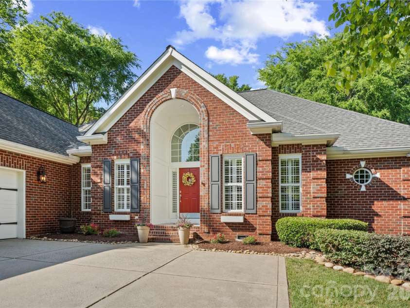 9311 Brentfield Road, Huntersville, NC 28078.  MLS# CAR4382163, YatesRealty ID 26327. Courtyard garage.